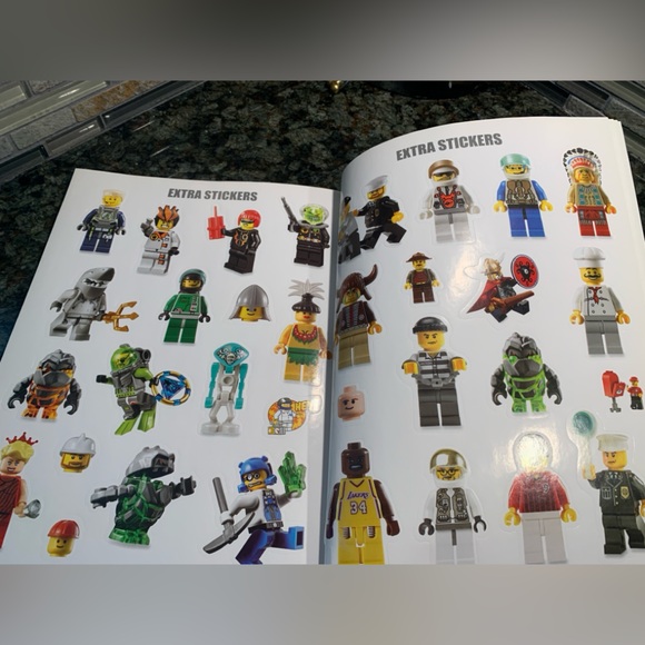 Rare♥️NWTs ultimate minifigure Lego sticker book 2010♥️ - Picture 10 of 12